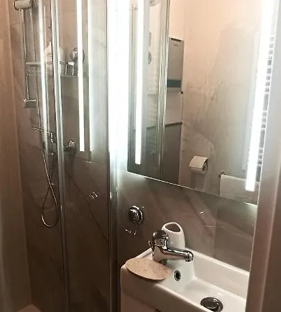 Zgierska208 * Łódź